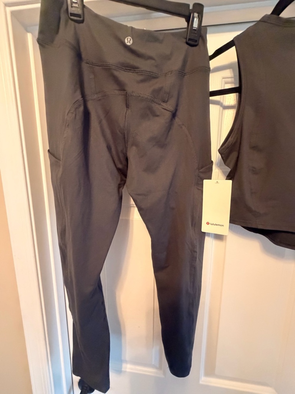 Lululemon Athletica Graphite Grey Leggings with Matching Crop Set Tank Sz 4 NWT - Picture 2 of 7